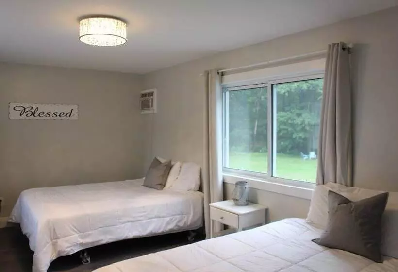 Lakeview Motel And Cottages