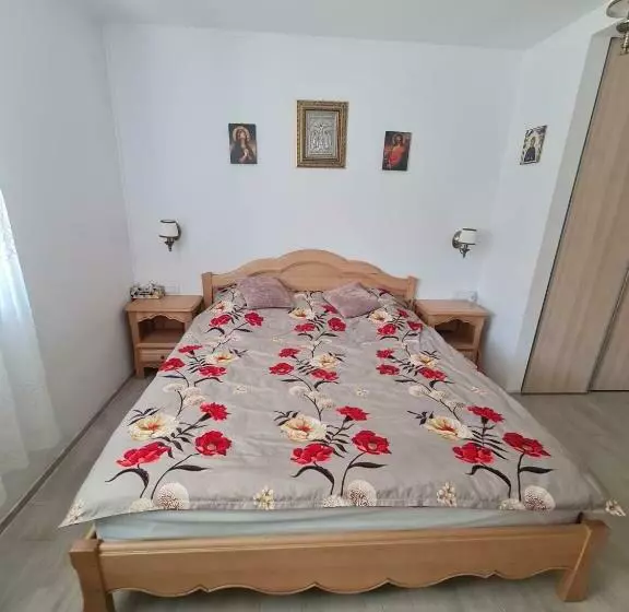 Modern Home With Hot Tube And Free Dinner Included For 2 Nights Booking