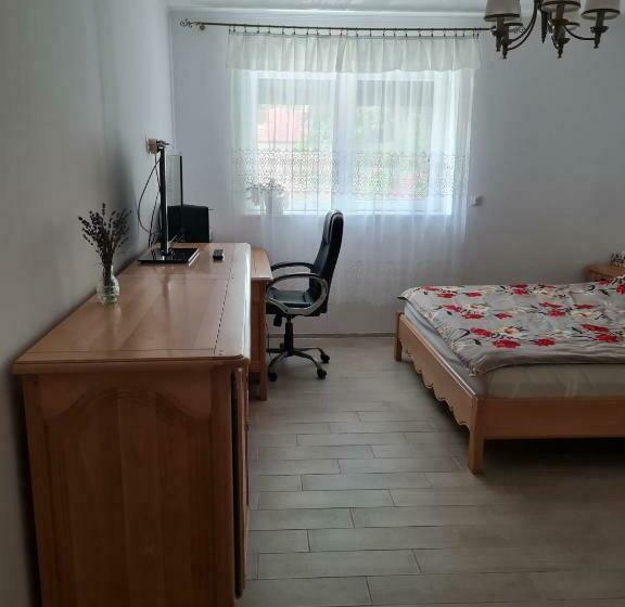 Modern Home With Hot Tube And Free Dinner Included For 2 Nights Booking