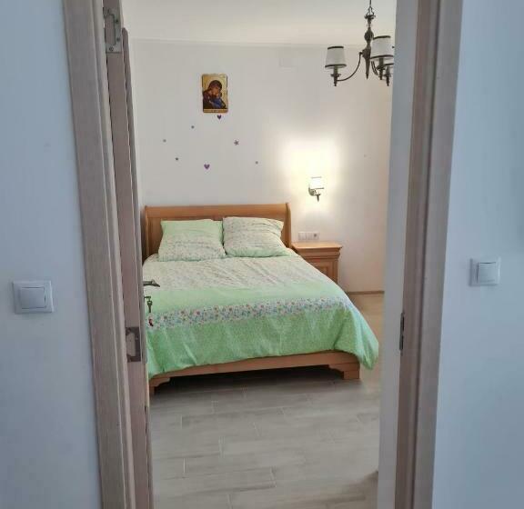 Modern Home With Hot Tube And Free Dinner Included For 2 Nights Booking