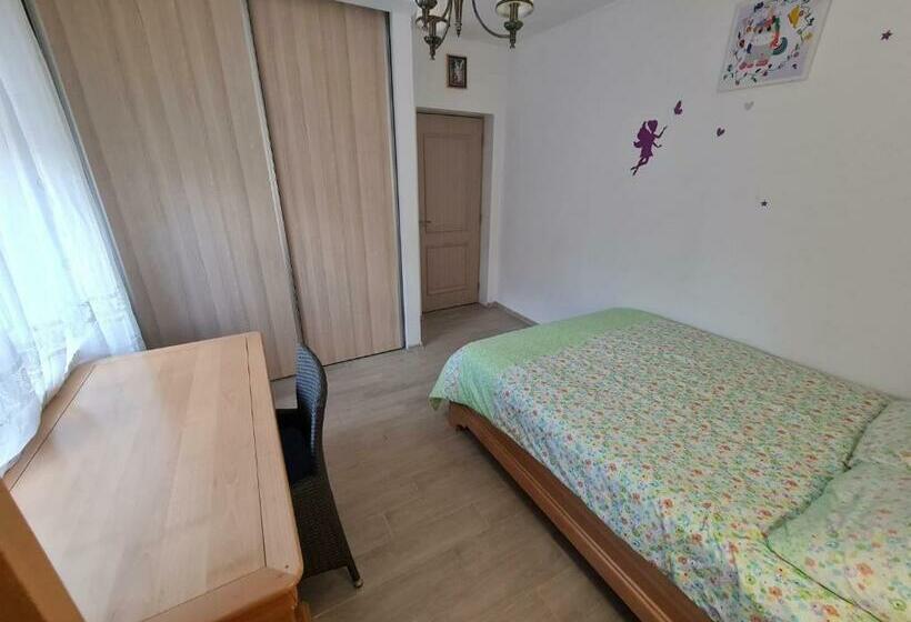 Modern Home With Hot Tube And Free Dinner Included For 2 Nights Booking