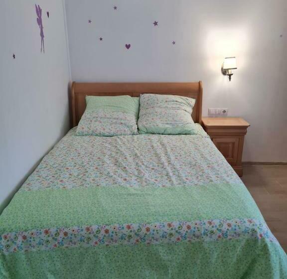 Modern Home With Hot Tube And Free Dinner Included For 2 Nights Booking