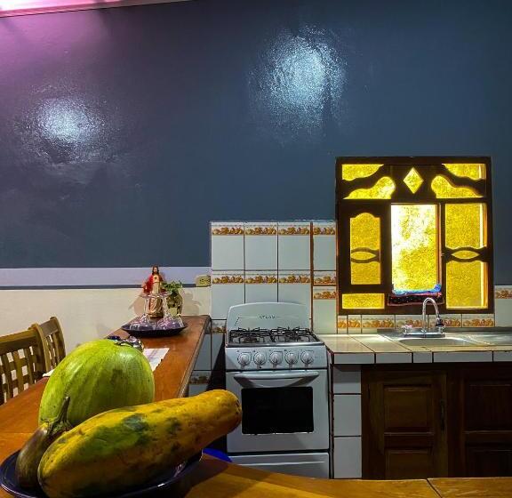 پانسیون Hostal Tortuga Viajera