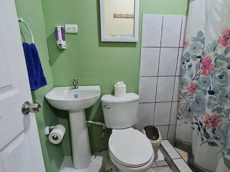 بنسيون Hostel Santafe