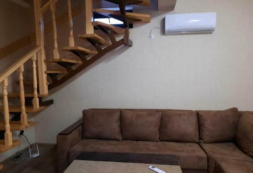 تختخواب و صبحانه Tumanyan S House