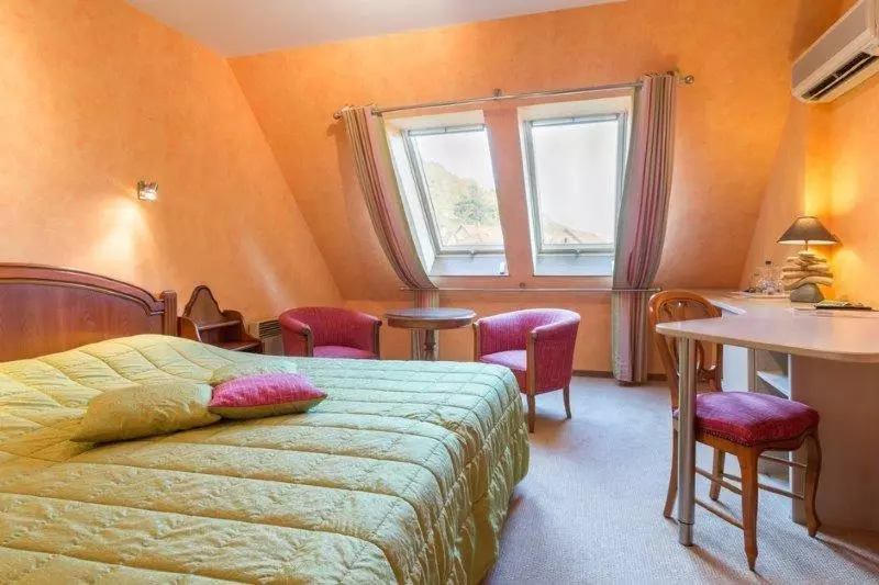 ホテル Auberge Du Cheval Blanc Depuis 1785