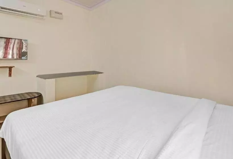 Hotelli Oyo 90537 Green Residency