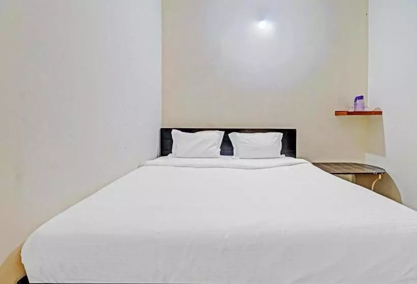 Hotelli Oyo 90537 Green Residency