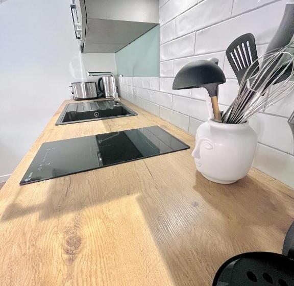 Le Quai 5   Studio Neuf Calme   Clim   Wifi   Gare à 200m