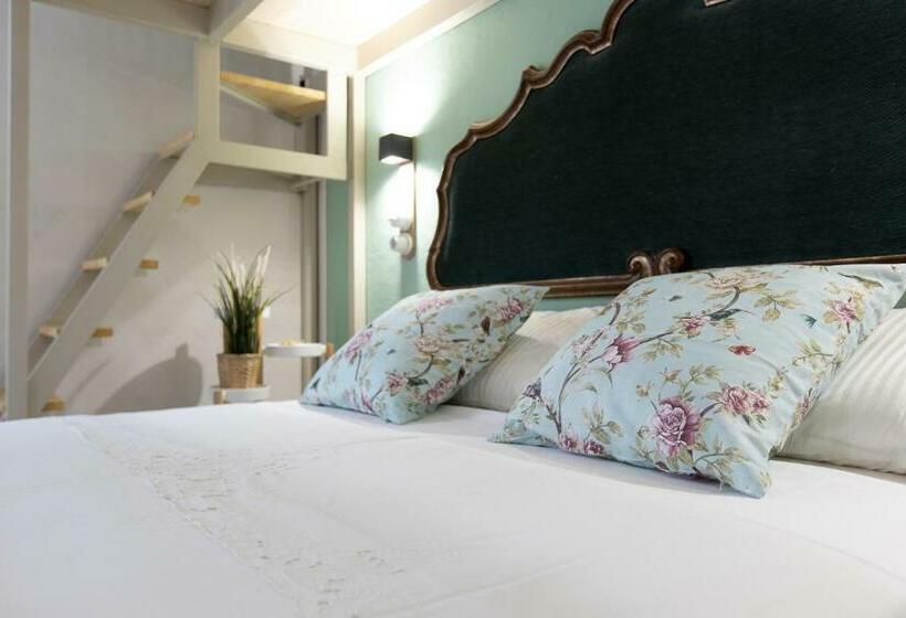 ペンション Donna Elena   Epoque Residence