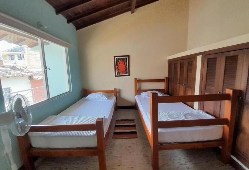 Pension Hostal Heliconias