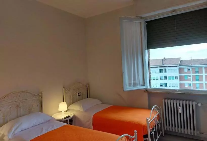 پانسیون Fare Bnb   Room Del Parco