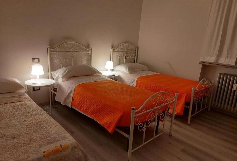 پانسیون Fare Bnb Room Del Parco