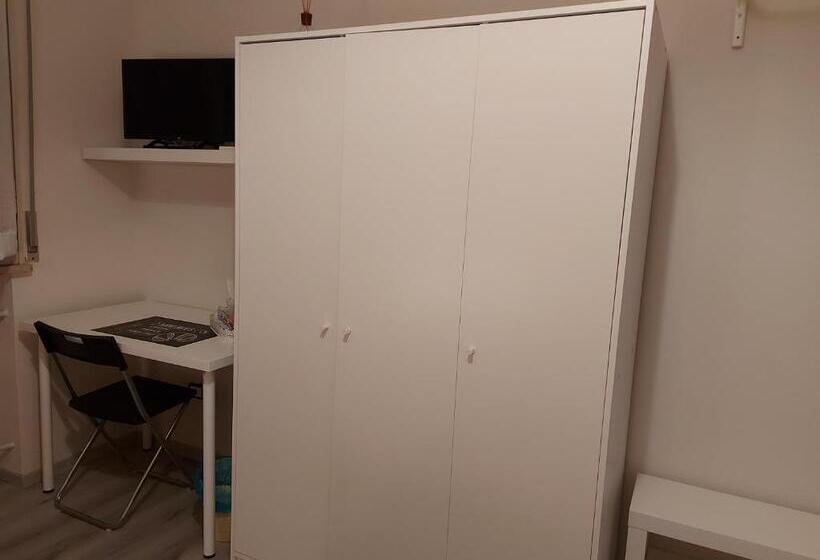 پانسیون Fare Bnb Room Del Parco