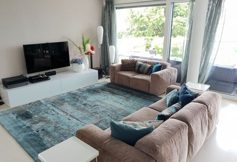 Eglise Catholique   Cosy And Bright Apartment In Montreux