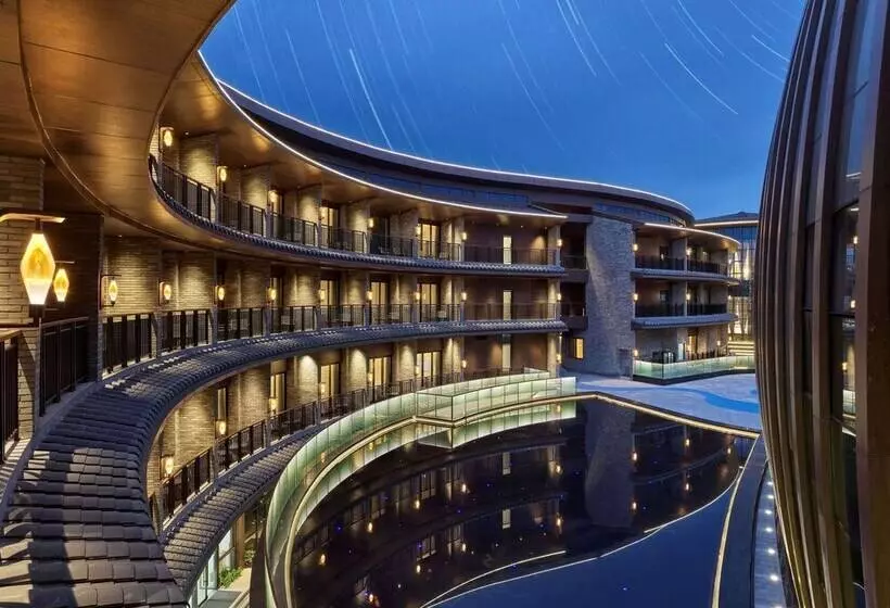 Hotelli Garrya Huzhou Lucun