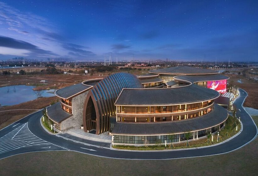 Hotel Garrya Huzhou Lucun