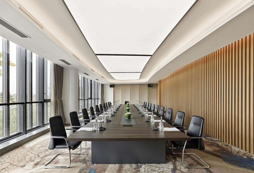 Hotel Garrya Huzhou Lucun