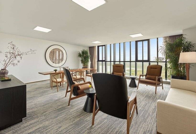 Hotel Garrya Huzhou Lucun