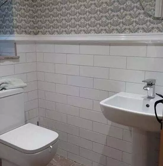 Inviting 1 Bed Cottage In Preston