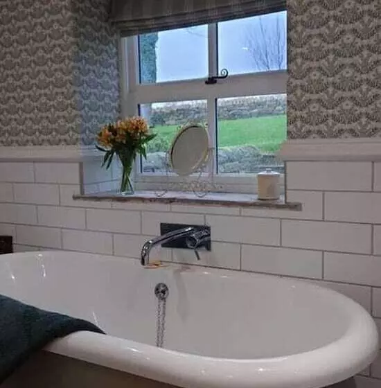 Inviting 1 Bed Cottage In Preston