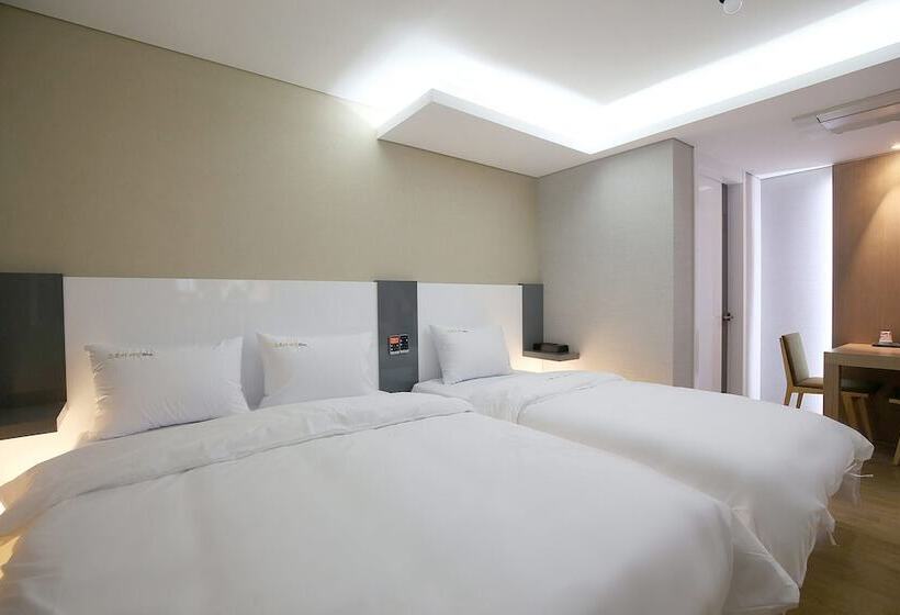 Motel Daejeon Yongjeon Storyline