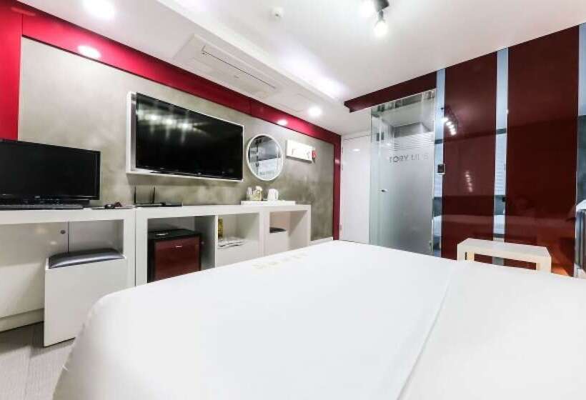 Motel Daejeon Yongjeon Storyline