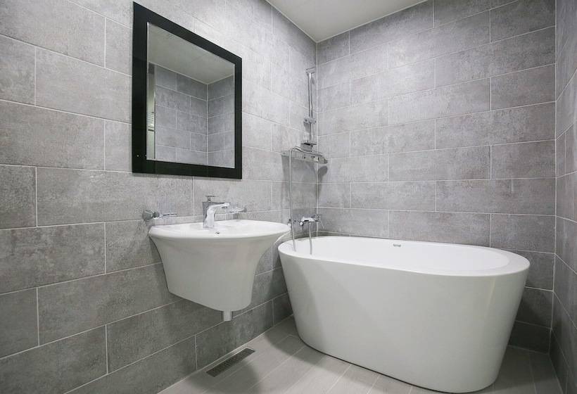 Motel Daejeon Yongjeon Storyline