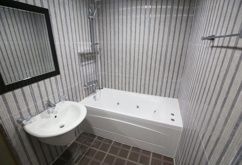 Motel Daejeon Yongjeon Storyline