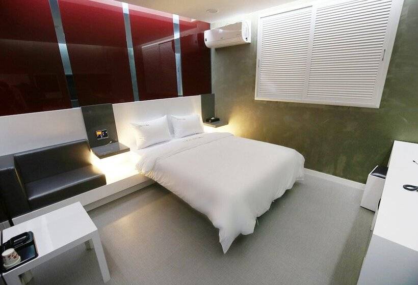 Motel Daejeon Yongjeon Storyline