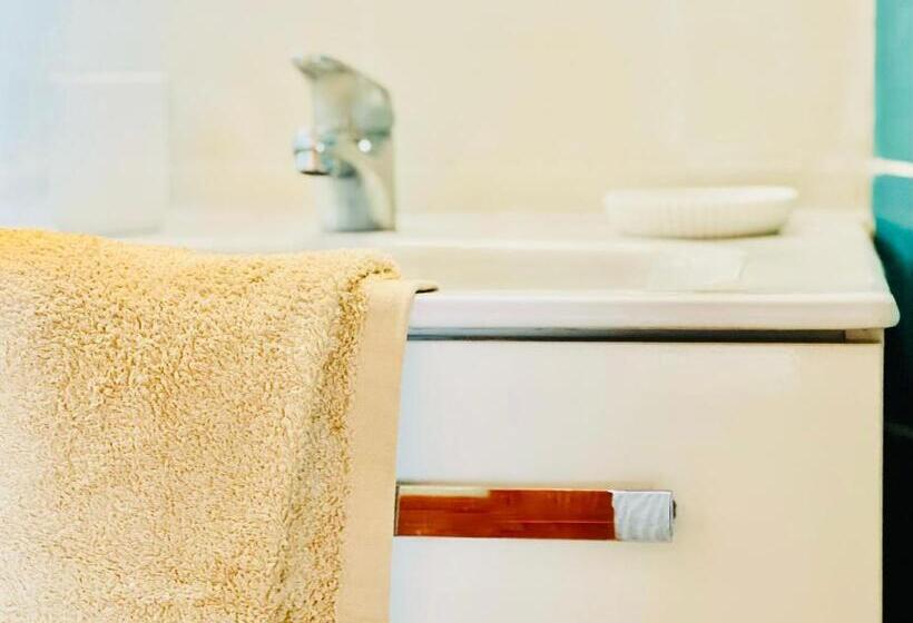 Canaryislandshost L Lava Y Mar Lanzarote