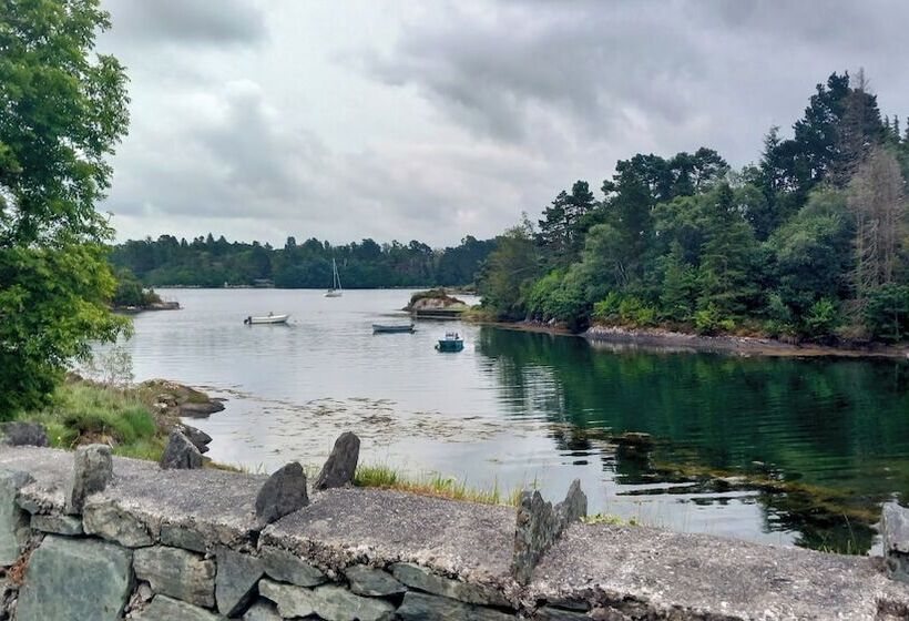 Cuckoo Tree House Glengarriff Beara Peninsula