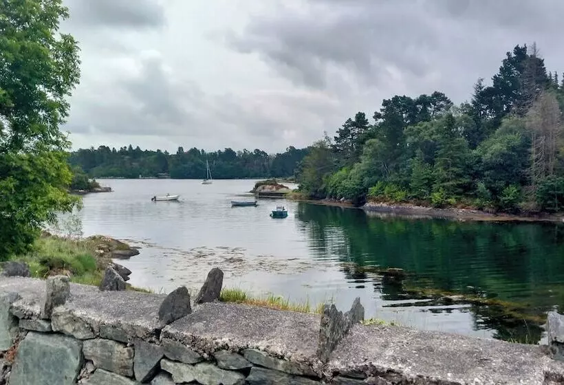 Cuckoo Tree House Glengarriff Beara Peninsula