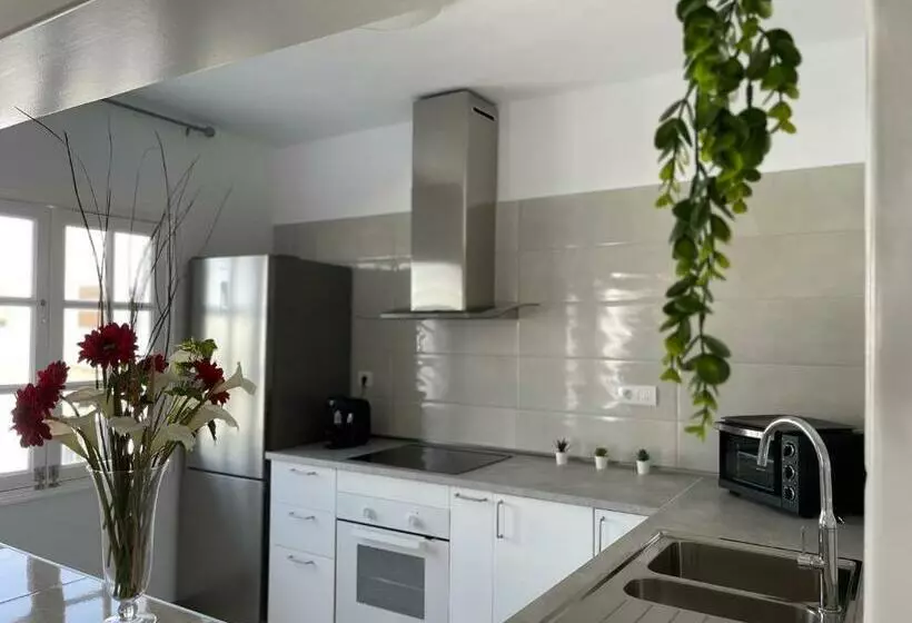 Apartamento El Bomboncito, A Un Tiro De La Playa!