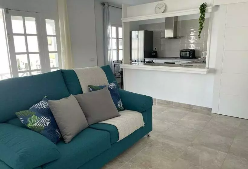 Apartamento El Bomboncito, A Un Tiro De La Playa!