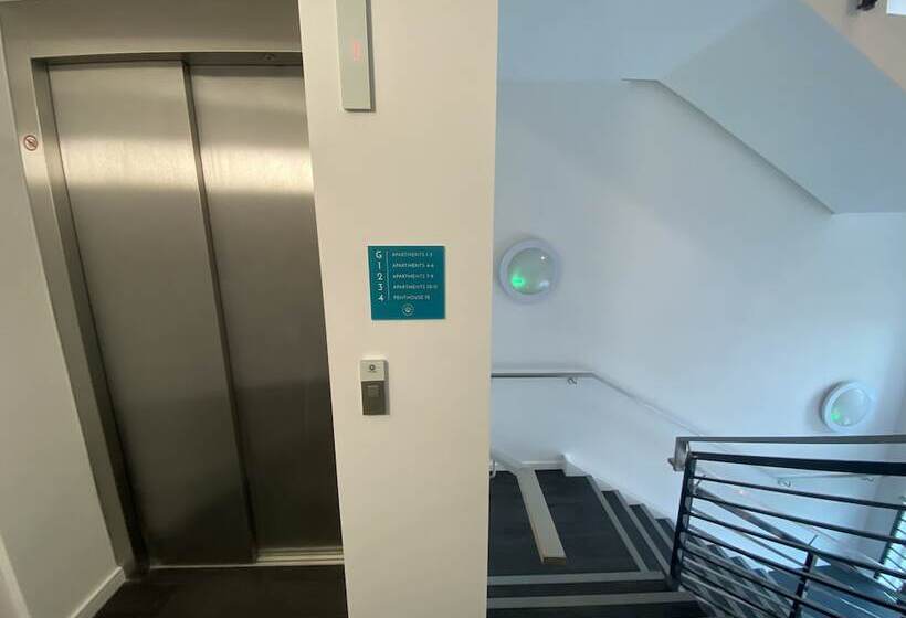 Stunning Cliff Edge Apartment In Newquay