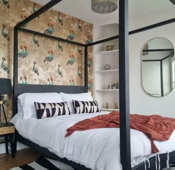 The Crescent Townhouse