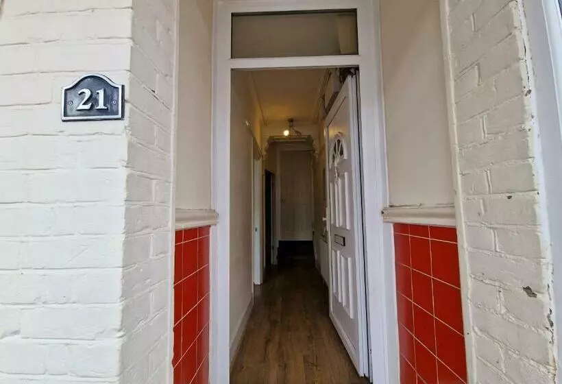 Henley Road