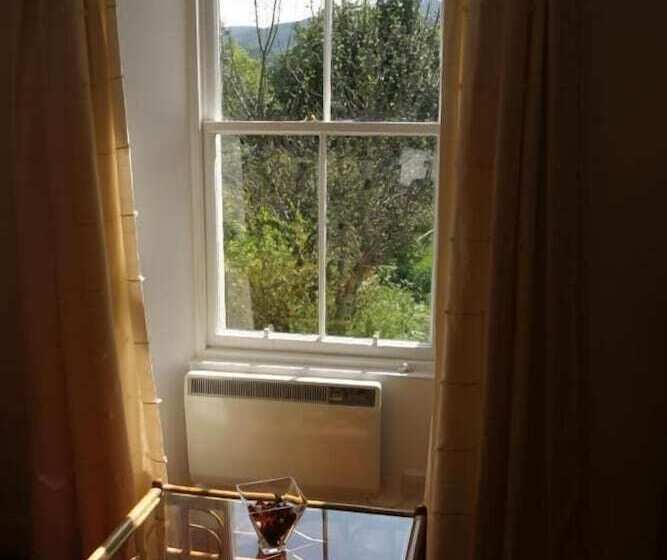 호스텔 Plockton Inn