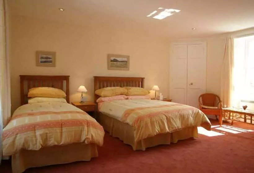 Retkeilymaja Plockton Inn