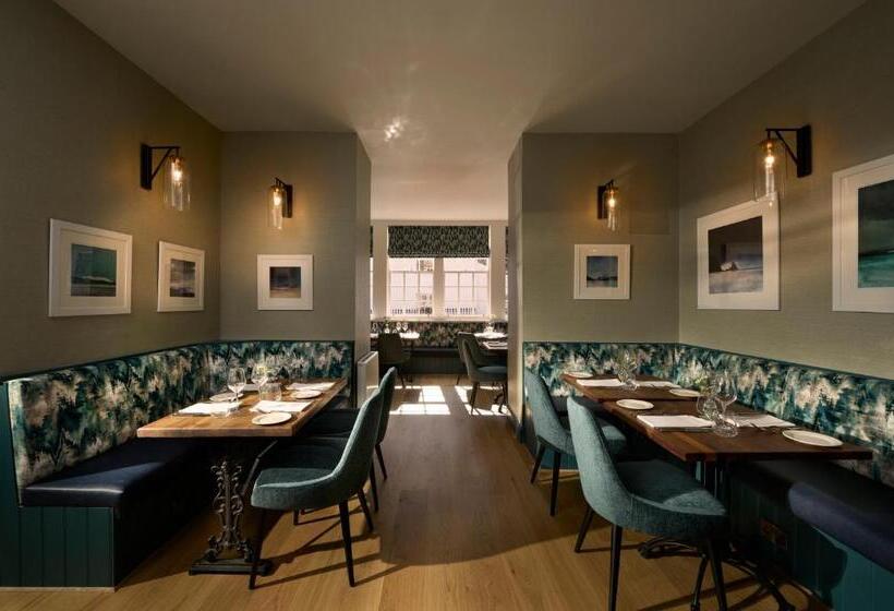 호스텔 Plockton Inn