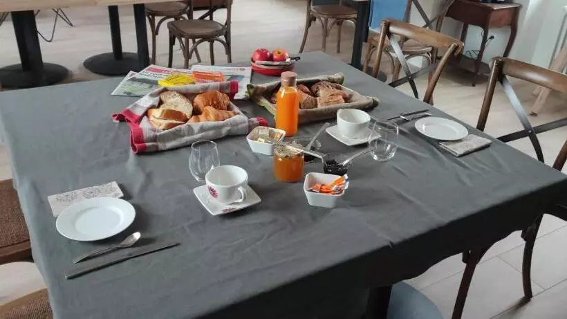 ベッドアンドブレックファースト La Demeure De L Aubance