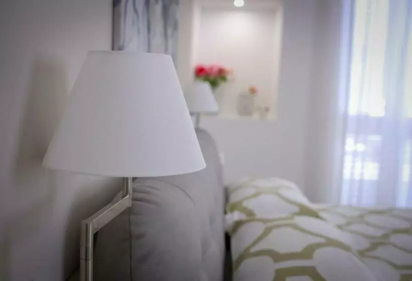 تختخواب و صبحانه Maris Terra