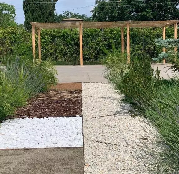 Aamiaismajoitus (B&B) Scholabnb “ Percorso Esperenziale Di Vita Rurale Sostenibile”