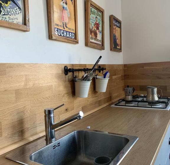 Bed and Breakfast Scholabnb “ Percorso Esperenziale Di Vita Rurale Sostenibile”