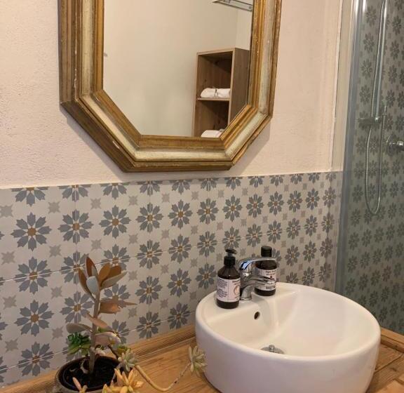 Bed and Breakfast Scholabnb “ Percorso Esperenziale Di Vita Rurale Sostenibile”