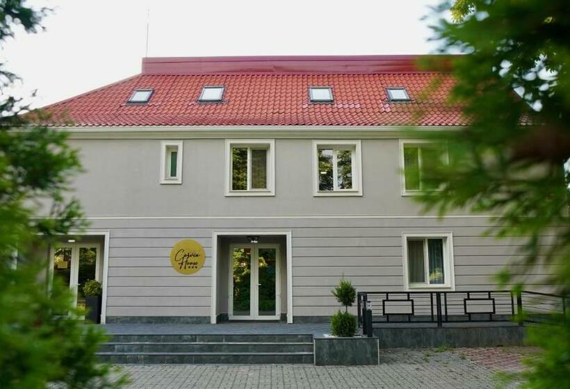 בית מלון כפרי Corvin House