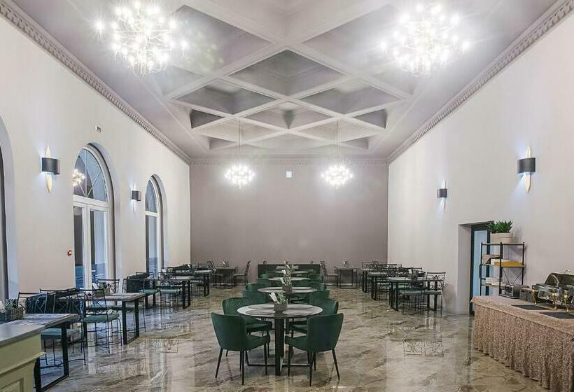 בית מלון כפרי Corvin House