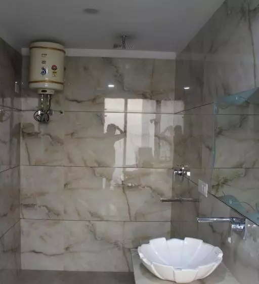 ホテル Suryavilas