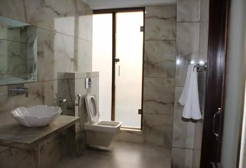 ホテル Suryavilas